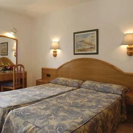Inturotel Esmeralda Garden 아파트호텔 Cala D´Or
