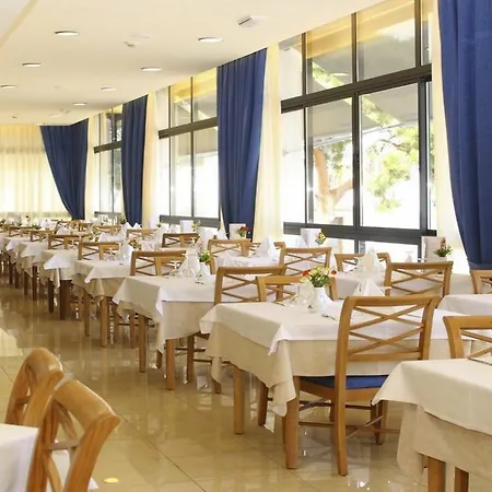 Inturotel Esmeralda Garden 3*